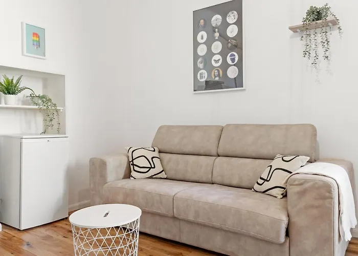 Navigli Charming Flat شقة *